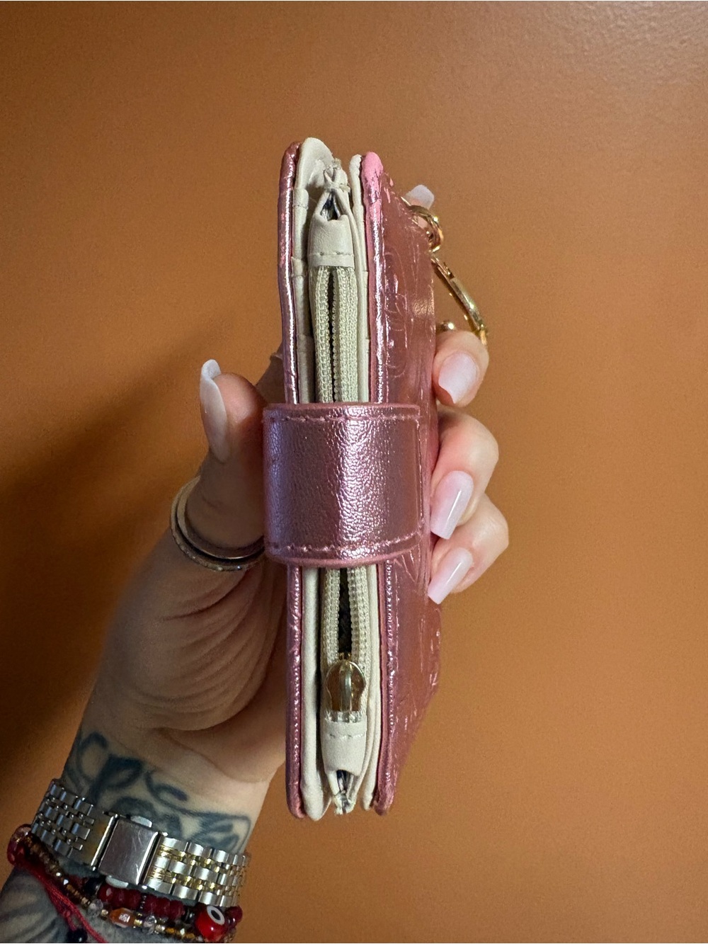 Juicy Couture Foldable Pink Metallic wallet - Picture 4 of 9